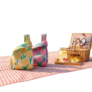 Borsa da Spiaggia Piccola in Poliestere Lavorata a Maglia con Nodo Floreale, Trendy e Carina, Ideale come Regalo per Ragazze - Product Image 1