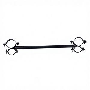 Menottes pour les jambes SM modèle XTT-8866 pour l'entraînement de la bondage des esclaves féminines avec dispositif d'ouverture forcée des jambes - Product Image 1