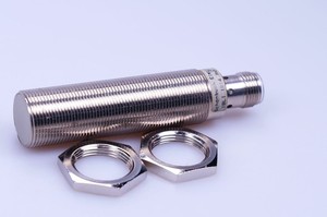 PLC SCHNBUCH INSOR <strong>IBLI</strong> 1814 Inductive Sensor PNP M18 10 - 35V Sn 5mm normally open Warranty Product - Product Image 1