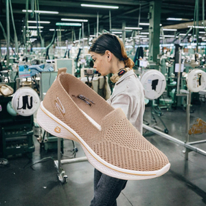 <b>Flying</b> Weaver Running Shoes Slip-On Closure Breathable Light Pedal Mesh Summer Women's Foreign Trade Manufacturers - Product Image 2