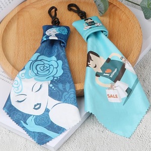 Chiffons <span class=keywords><strong>de</strong></span> nettoyage pour lentilles en microfibre imprimés personnalisés Porte-clés <span class=keywords><strong>de</strong></span> dessin animé Produit d'entretien pour lunettes - Product Image 4