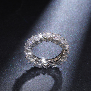 Anello con Gemma a Forma di Cuore Rettangolare per Donne, Gioiello da Dito Audace e alla Moda - Product Image 3