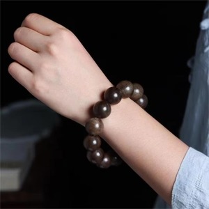 สร้อยข้อมือไม้กฤษณาธรรมชาติทรงกลม สร้อยมาลาสำหรับสวดมนต์ เครื่องประดับอโรมาเธอราพีแบบดั้งเดิมเพื่อการทำสมาธิและผ่อนคลาย - Product Image 2