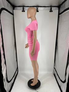 Set da donna rosa da donna girocollo manica corta e pantaloncini con orlo con risvolto in due pezzi Set <span class=keywords><strong>abbigliamento</strong></span> da donna - Product Image 4