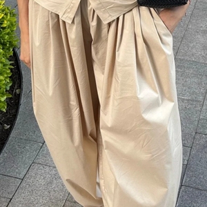 Pantalones Bombachos de Mujer Hechos a Medida de Alta Calidad, Corte Relajado, Cómodos y Casuales, con Cintura Media y Dobladillo Elástico - Product Image 4