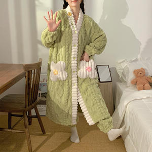 <span class=keywords><strong>Set</strong></span> di <span class=keywords><strong>accappatoio</strong></span> caldo in pile di corallo con scollo a V Casual in stile pigiama <span class=keywords><strong>donna</strong></span> invernale personalizzato - Product Image 5