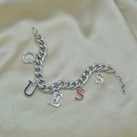 Bracelet tendance de style européen et américain, émaillé et serti de diamants, personnalisable avec des lettres, bijoux pour cadeau d'anniversaire