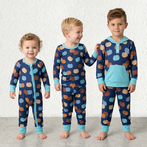 Ensemble pyjama d'automne à motif citrouille, barboteuse zippée pour bébé garçon, vêtements de détente, bleu marine, imprimé citrouille coloré - Product Image 1