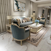 Canapés classiques neufs en bois sculpté et tissu capitonné, ensemble de salon de luxe en velours, collection Gold Furniture