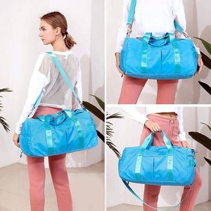 Bolsa de viaje de gimnasio impermeable negra grande personalizada estilo deportivo lona para mujeres y hombres cierre de cremallera logotipo personalizado lindo de moda - Product Image 5