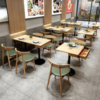 Combinaison Table et Chaises en Bois Massif Style Minimaliste Moderne pour Restaurants, Mobilier de Restaurant avec Revêtement en Coton pour Salons de Thé et Restaurants