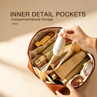 Étui à outils de maquillage en cuir PU laiteux style coquille avec intérieur spacieux et poche détaillée pour le rangement quotidien des cosmétiques