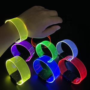 Logotipo personalizado S06 Vibrador/Control de voz/Botton <span class=keywords><strong>Coldplay</strong></span> TPU Led Pulsera para fiesta Concierto Boda Reunión - Product Image 2