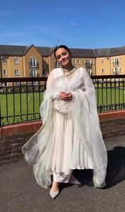 Elegante vestido de color para niña hermoso vestido de diseñador tela Georgette pesada con interior y estampado y estilo pesado con canv - Product Image 5