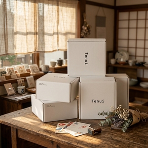 Boîtes d'expédition noires personnalisées, boîtes <span class=keywords><strong>en</strong></span> <span class=keywords><strong>papier</strong></span> recyclables, boîtes pliantes <span class=keywords><strong>en</strong></span> carton ondulé pour l'emballage de vêtements avec logo, boîtes noires - Product Image 6