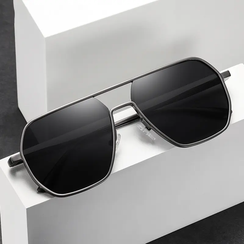 2024 l'ultimo Design occhiali da sole in alluminio magnesio Full Frame con lenti TAC paralume per l'uomo che guida la visione notturna