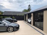 Porte basculante de style moderne LongTai porte basculante verticale pliante porte de garage inclinable à deux volets garage électrique