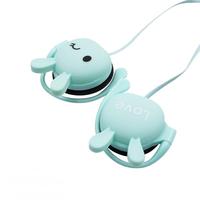 Earphone berkabel kartun kelinci lucu, Earbud klip kait silikon dengan mikrofon untuk anak perempuan