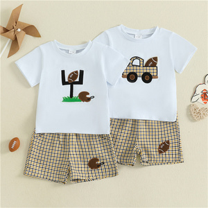Ensemble 2 pièces pour bébés, logo personnalisé, broderie voiture/rugby, t-shirt manches courtes, short élastique à carreaux pour tout-petits garçons, 1 pièce - Product Image 1