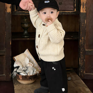 Cardigan en tricot acrylique de style coréen pour enfants, collection Printemps/Automne, <span class=keywords><strong>pull</strong></span> polyvalent à <span class=keywords><strong>col</strong></span> <span class=keywords><strong>rond</strong></span> de couleur unie pour bébé garçon - Product Image 4