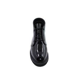 Zapatos formales para hombre en cuero genuino negro, diseñados para una apariencia sofisticada y profesional en la oficina - Product Image 4