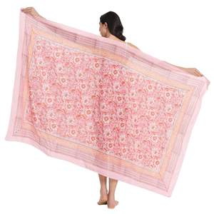 Paréo en coton imprimé à la main avec motif œillet rose et orange pour femme, léger, idéal comme cache-maillot de bain, pour la plage et les vacances d'été - Product Image 1