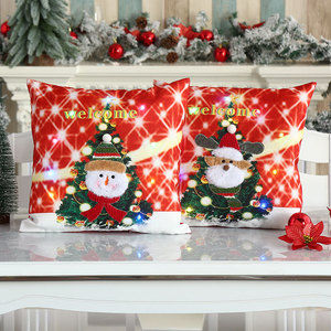 Nouvelle taie d'oreiller lumineuse de Noël, décoration de coussin brodée, décoration de Noël pour la maison, housse de coussin, cadeau. - Product Image 1