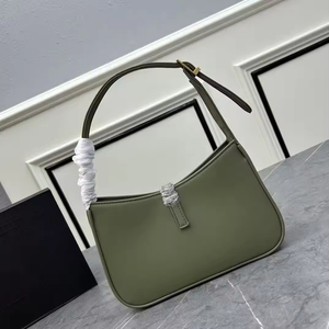 <span class=keywords><strong>Sac</strong></span> à main <span class=keywords><strong>de</strong></span> luxe vintage en cuir véritable huilé, grande capacité, imperméable, <span class=keywords><strong>sac</strong></span> à bandoulière, <span class=keywords><strong>sac</strong></span> fourre-tout à chaîne, <span class=keywords><strong>sac</strong></span> à main pour femme - Product Image 4