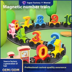 Jouet de train en <span class=keywords><strong>bois</strong></span> 12 sections personnalisable certifié EN71 pour l'éducation précoce des garçons de 2 à 4 ans - Product Image 3