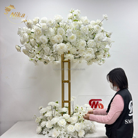 Nika Bruiloft Evenementen Decor Elegant Wit Kunstmatige Ronde Dubbele Cirkel Bloemen Hoepel Bloem Middelpunt Met Plafondroos