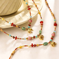 Collier ras du cou vintage en pierres naturelles contrastées avec pendentif éléphant en acier inoxydable, bijou polyvalent pour femme