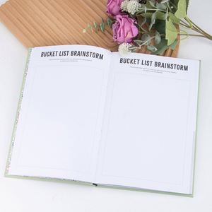 Carnet de notes A5 personnalisé avec logo brodé et couverture en cuir doré, planificateur imprimé - Product Image 5