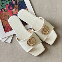 Damen Echtleder Slide-Sandalen Atmungsaktiv Rutschfest Leichtgewichtig Bedruckt Metallakzent Flache Sohle Offene Modische Trendige Schuhe