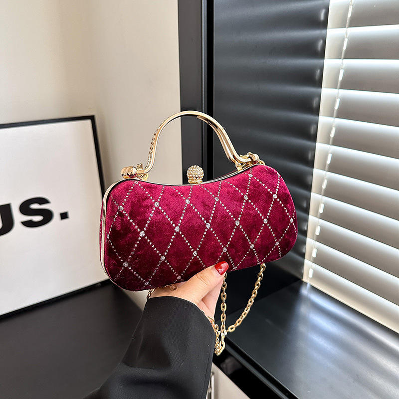 สีม่วงสีแดง