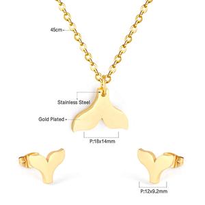 Set di Gioielli di Alta Qualità in Acciaio Inossidabile Placcato Oro 18K con Ciondolo a Coda di Pesce, Collana e Orecchini per Donna - Product Image 2