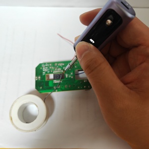 Fer à souder USB-C 60W à température réglable, portable, rechargeable, sans fil, avec écran pour la réparation électronique et le bricolage - Product Image 2