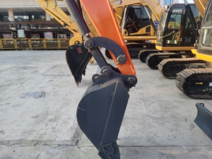 Excavadora Usada de 6 Toneladas, Mini Doosan 60, Tipo Móvil sobre Orugas, Marca Komatsu Bobcat, Motor Kawasaki, Sistema Hidráulico PLC, Caja de Cambios - Product Image 6