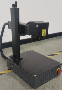 Nouveau laser à fibre portable de précision de base 20W/30W/50W pour un marquage de haute qualité, refroidi par air, prend en charge les formats DXF/BMP/AI/PLT/DST - Product Image 6