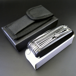 Coltellino Svizzero Multifunzione 17 in 1 in Acciaio Inox, Design Versatile con Sega, Pinze e Strumenti EDC - Product Image 5
