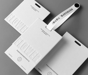 Étiquettes de prix rectangulaires en PET découpées au laser et gaufrées en 3D avec logo et certificat de marque pour magasins de vêtements, cartes de vêtements pour hommes et femmes - Product Image 6