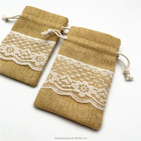 Petit sac cadeau de mariage naturel pochettes en lin bijoux sacs en toile de jute cordon sac en jute avec dentelle