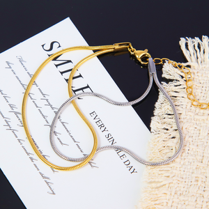 สร้อยข้อมือสแต<span class=keywords><strong>น</strong></span>เลสสตีล 316L แบบสองชั้น ลายโซ่ผสม ลายหัวใจและลายงู สำหรับผู้หญิง ยี่ห้อ Chris April - Product Image 1