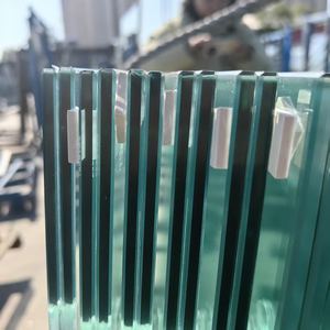 Verre de <span class=keywords><strong>sécurité</strong></span> feuilleté trempé pour usine, triple couche, quatre couches de PVB transparent 1.52 <span class=keywords><strong>SPG</strong></span> - Product Image 2