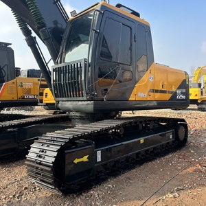 Excavatrice sur chenilles Hyundai HX225 haute performance avec système hydraulique haute pression - Product Image 1