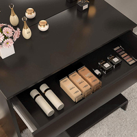 Kit de vanité de chambre à coucher moderne noire Commode à panneaux de bois avec lumières Organisateur de miroir Ensemble de table pour hôtel Caractéristique Design de stockage