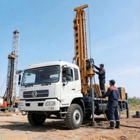 Foreuse pneumatique mobile montée sur camion pour puits d'eau, avec moteur diesel, pompe, marteau DTH haute efficacité et machine de forage de roche