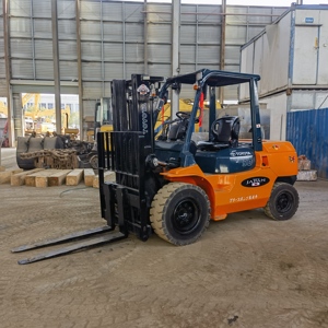 รถยกโตโยต้า FD50 มือสอง สภาพดีเยี่ยม ประสิทธิภาพยอดเยี่ยม ขายด่วน - Product Image 6