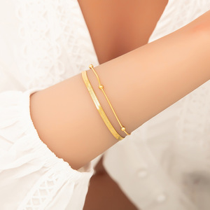 กำไลข้อมือแฟชั่นลายดาวชุบทอง 18K สแตนเลสสตีล สำหรับผู้หญิง หลายสี ผลิตที่เมืองอี้หวู่ รุ่น SL41048 - Product Image 2
