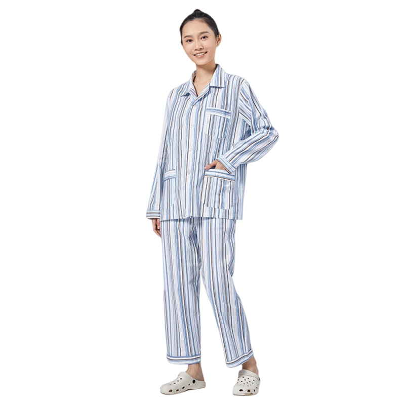 Costume bleu clair pour femme (manches longues)