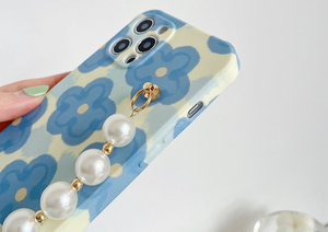 Per <span class=keywords><strong>iPhone</strong></span> <span class=keywords><strong>11</strong></span> 12 13 2021 moda donna di lusso cinturino da polso perlato adesivo antiurto per acqua TPU custodia per telefono con fiore blu fresco - Product Image 6